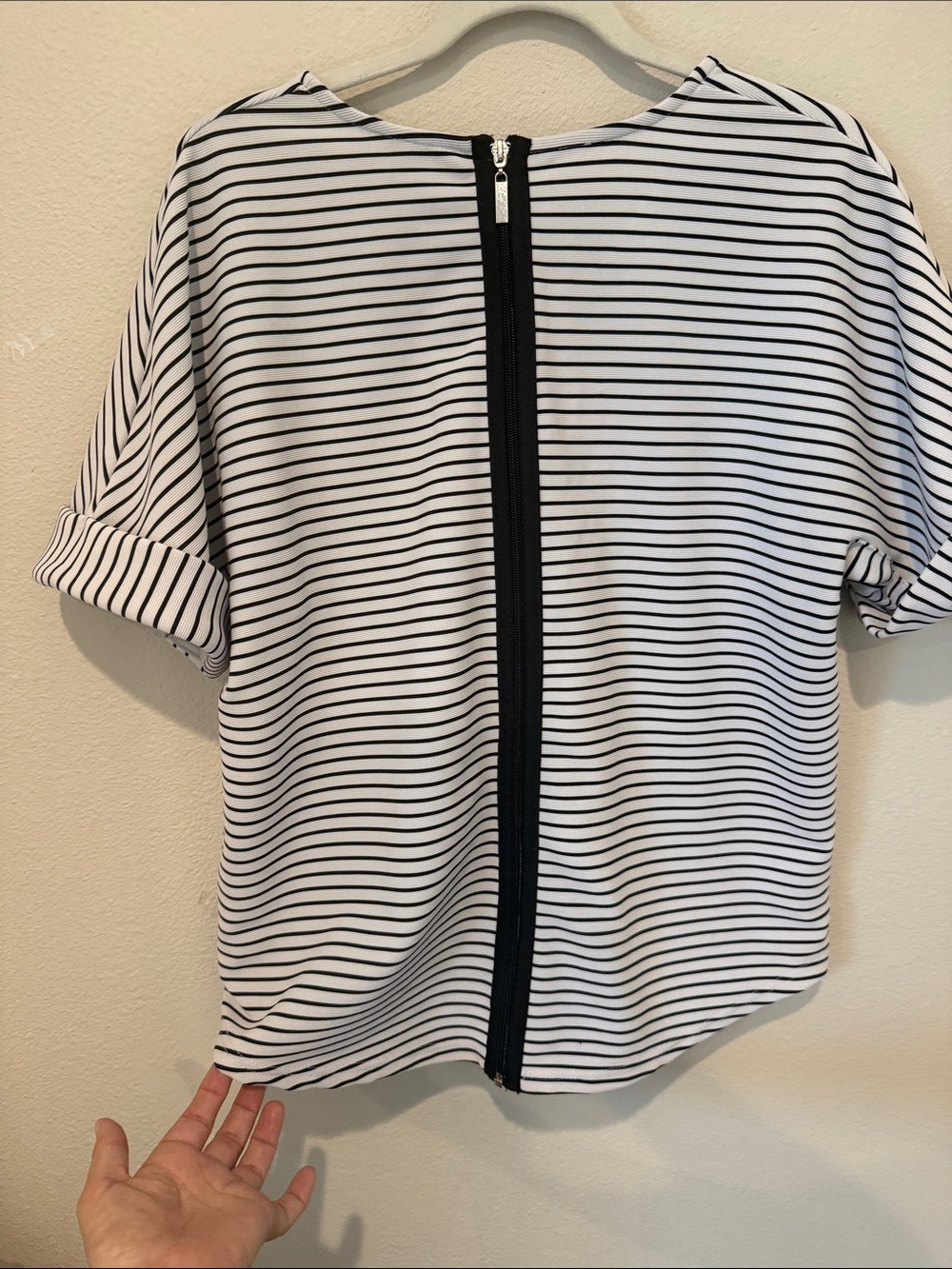 Rose & Olive black and white striped short-sleeve top - Picture 2 of 6